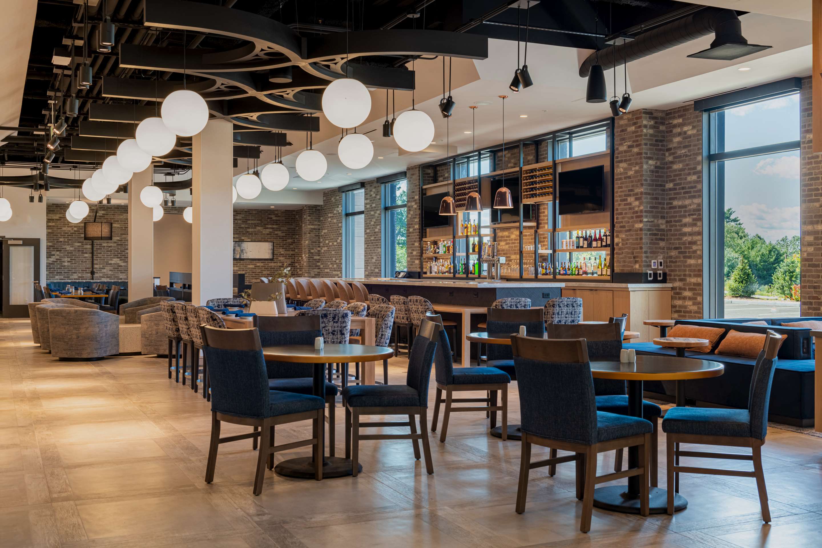 BarLounge | Hilton Garden Inn Boston Canton