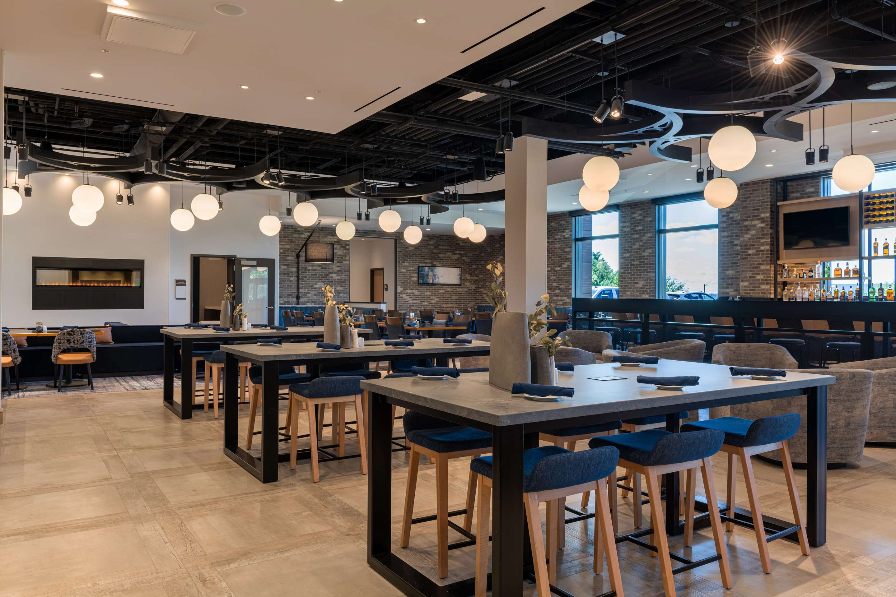 BarLounge | Hilton Garden Inn Boston Canton