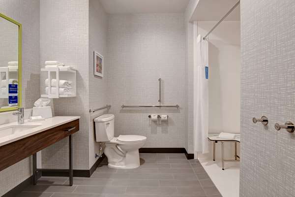  - Hampton Inn & Suites Canal Winchester