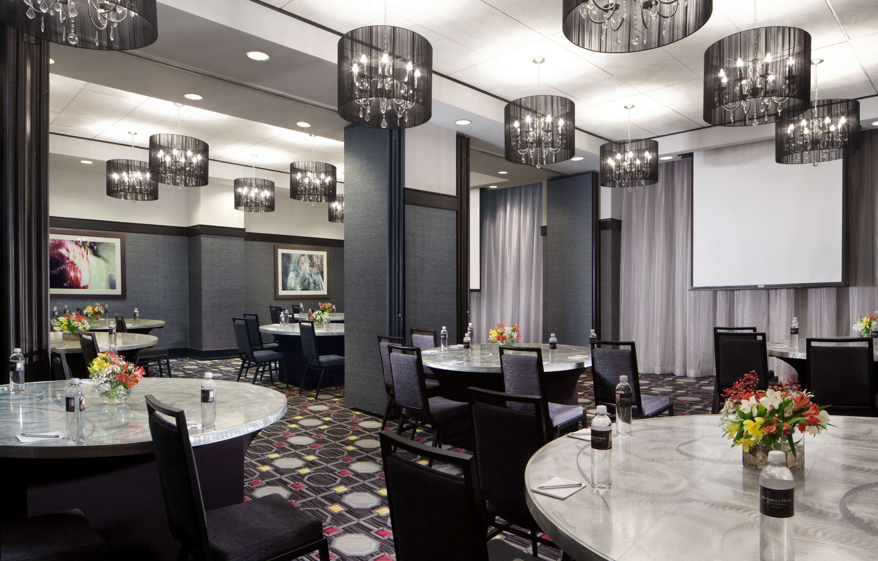 Palladium/Rhodium Meeting Room (Crescents)