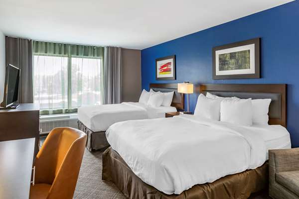  - Comfort Inn & Suites Grand Blanc - I-475, Exit 2