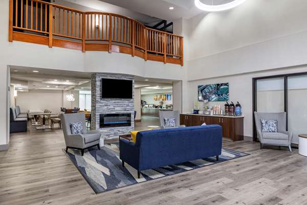  - Comfort Inn & Suites Grand Blanc - I-475, Exit 2