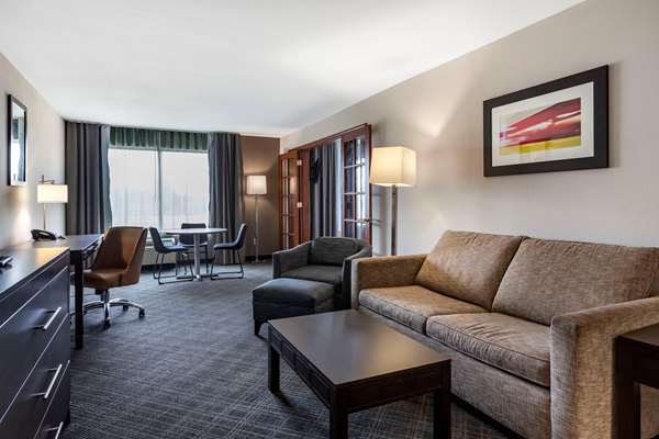 Suite - Comfort Inn & Suites Grand Blanc - I-475, Exit 2