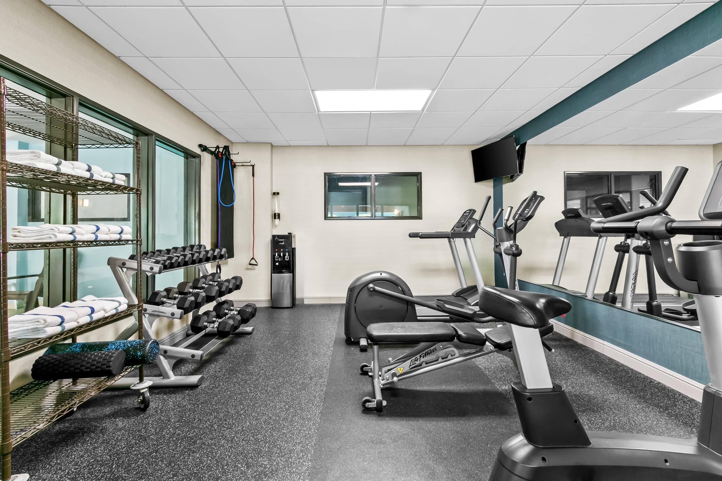 Fitness center | Comfort Inn & Suites Grand Blanc-Flint