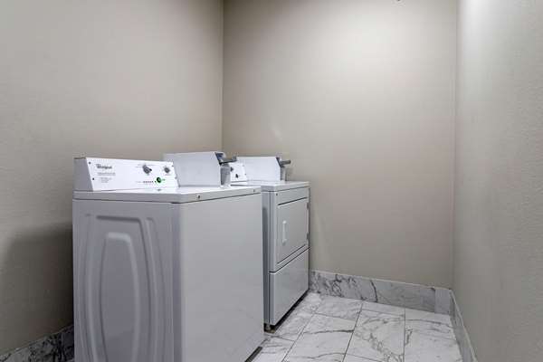 Amenities - Clarion Pointe Hotel Sulphur - I-10, Exit 20