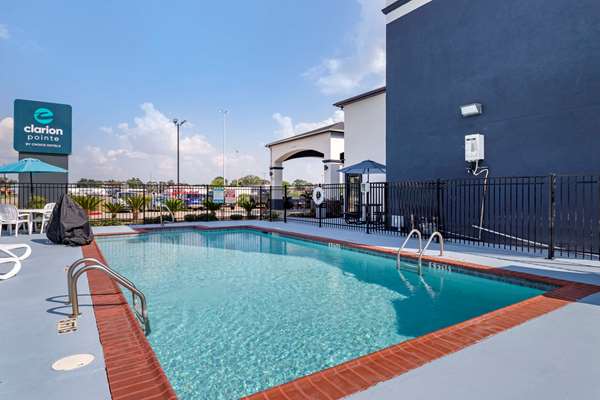 Pool - Clarion Pointe Hotel Sulphur - I-10, Exit 20