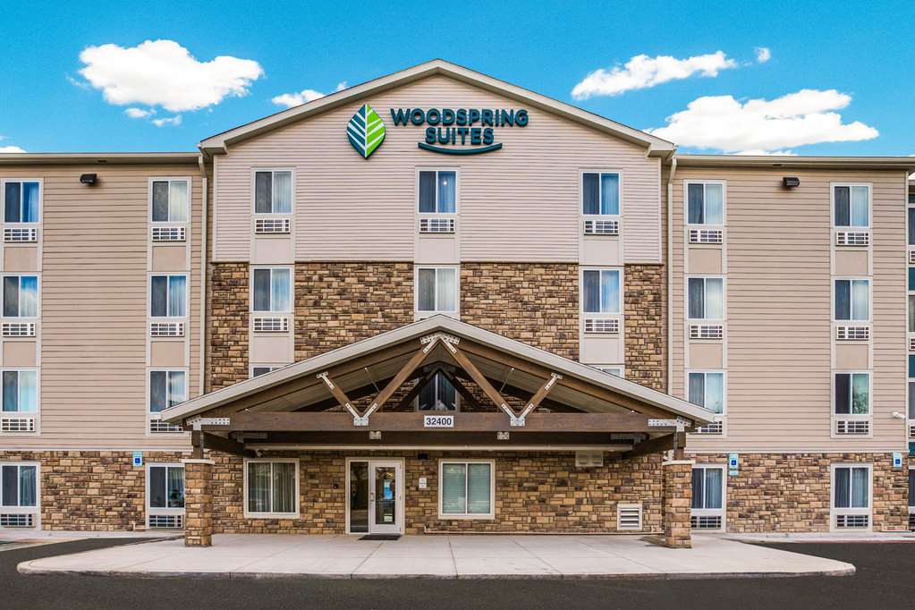 WoodSpring Suites Detroit Madison Height