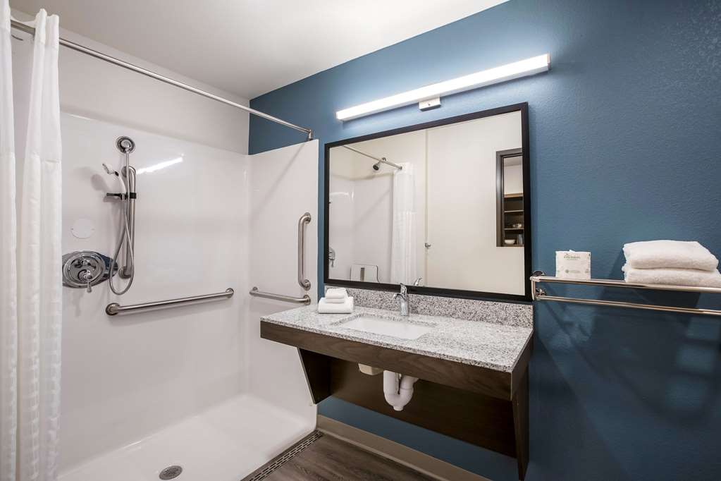 WOODSPRING SUITES DETROIT MADISON H-guestroom-Guest Room,Bathroom,On-Site.jpg