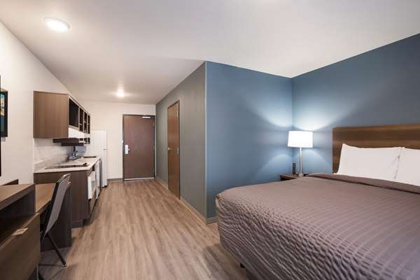  - WoodSpring Suites Madison Heights - I-75, Exit 65