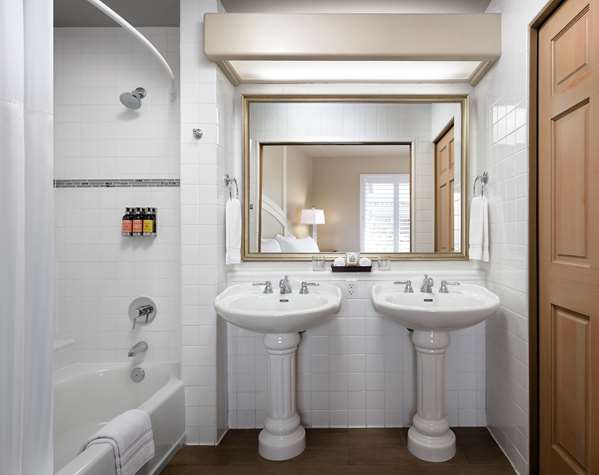 Suite - Sanctuary Beach Resort Marina