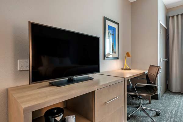  - Comfort Inn & Suites NAS Jacksonville - I-295, Exit 12