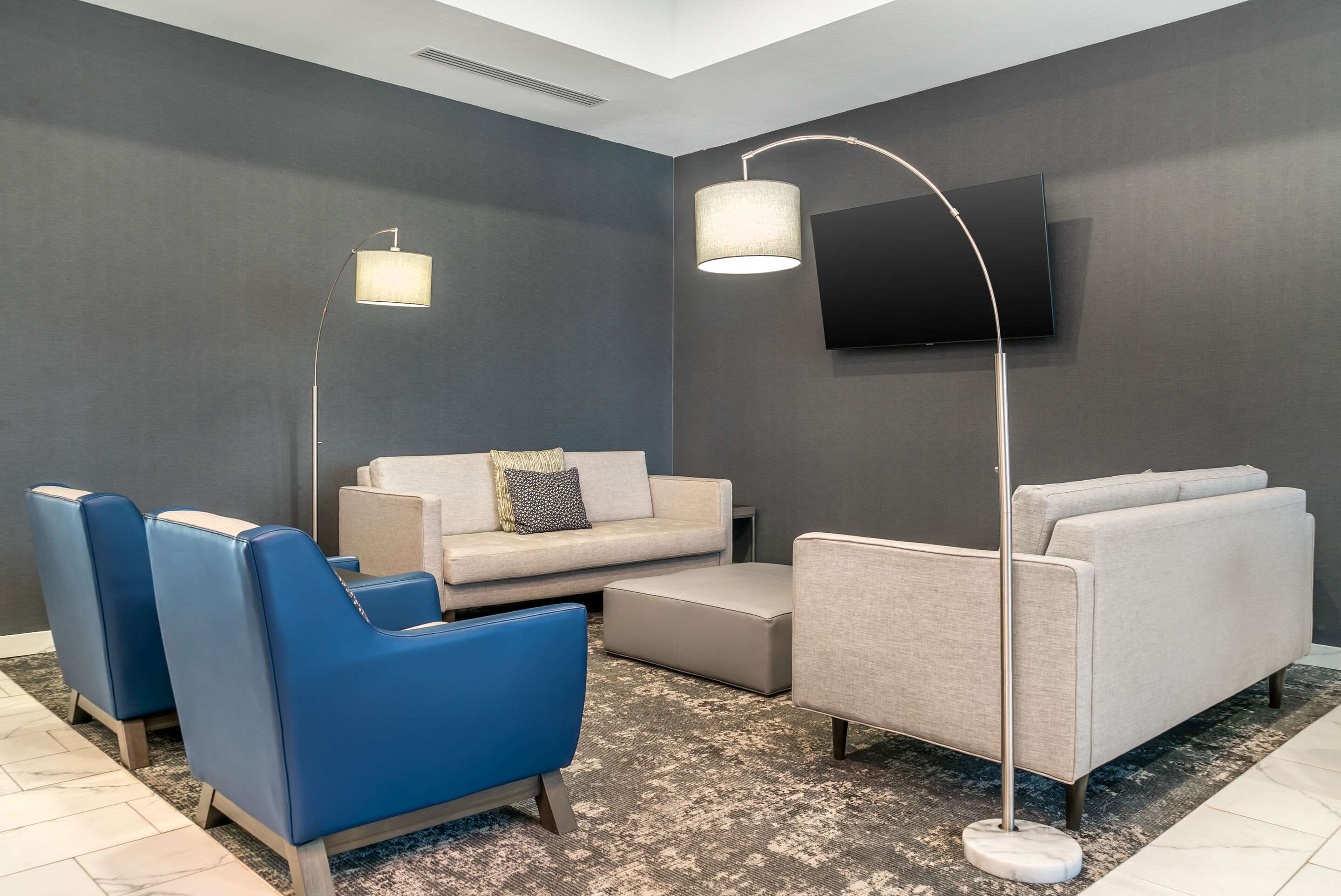 Lobby with sitting area