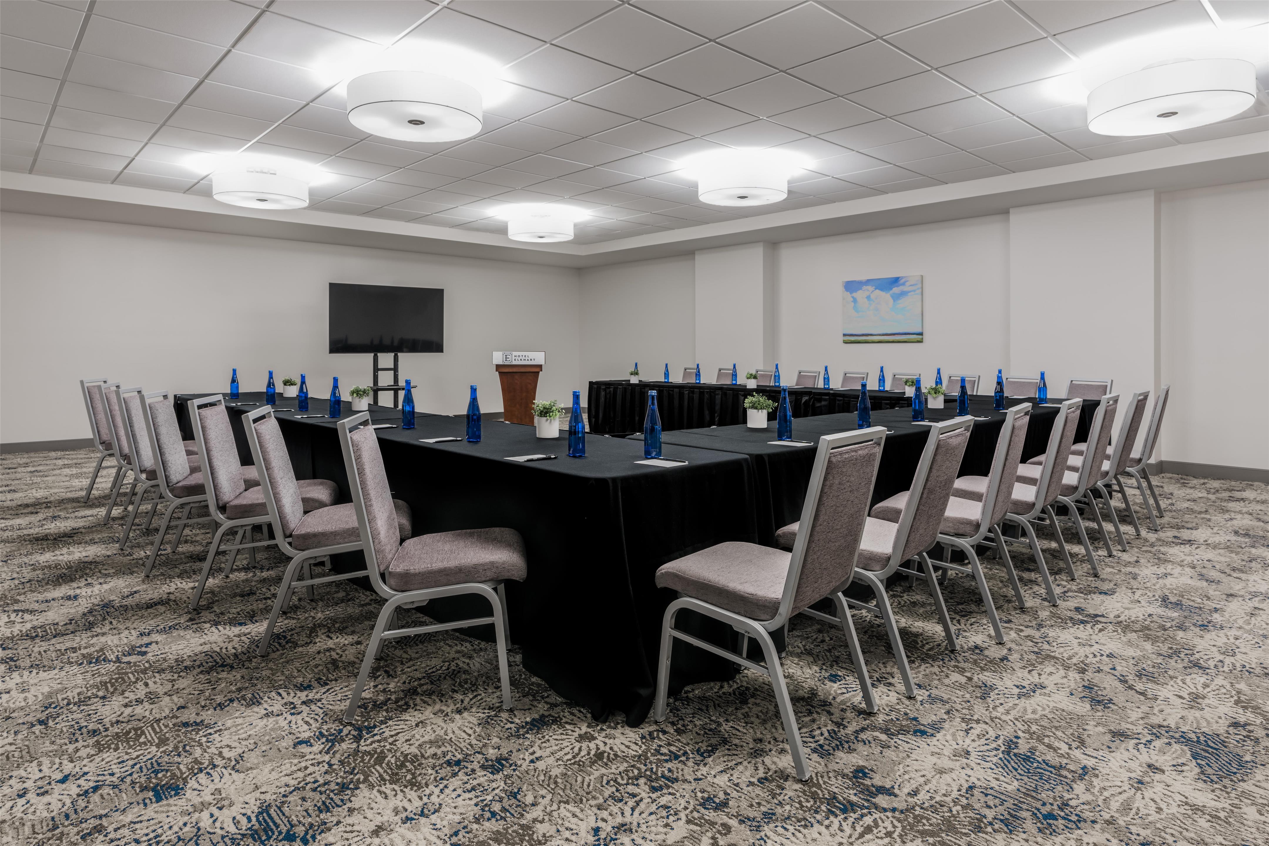 Meeting Room | Hotel Elkhart, Tapestry Collection by Hilton