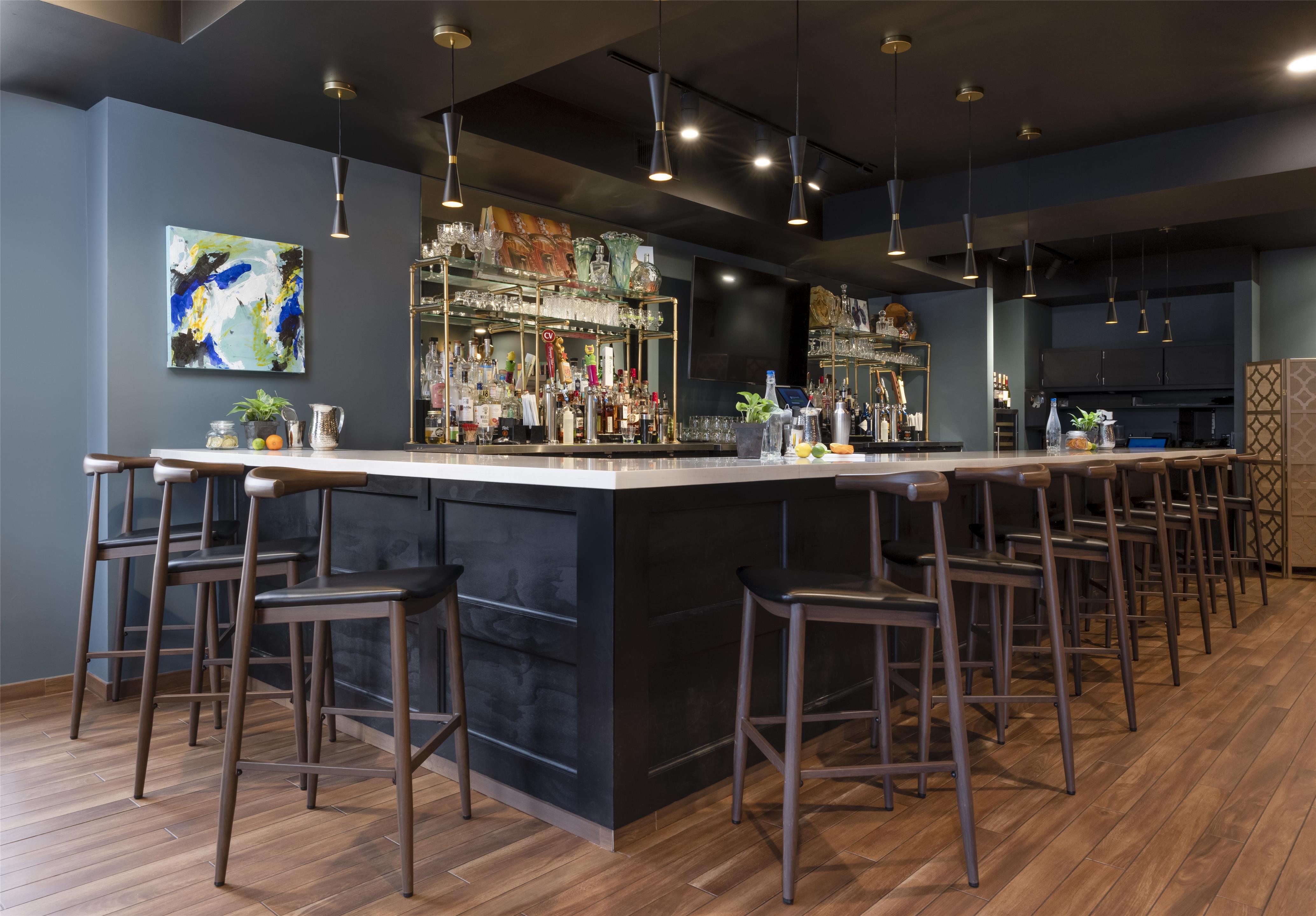 BarLounge | Hotel Elkhart, Tapestry Collection by Hilton