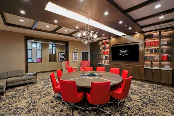  - Hampton Inn & Suites University Lubbock