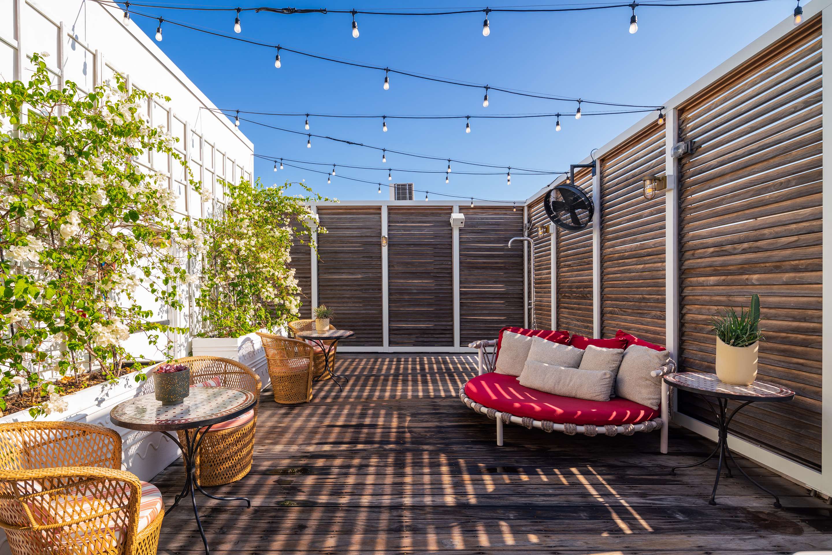The Rooftop lounge at Esme Miami Beach