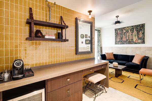  - Esme Miami Beach Hotel