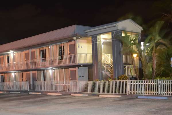 Exterior view - Days Inn Stuart