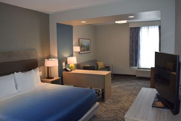  - La Quinta Inn & Suites Middletown