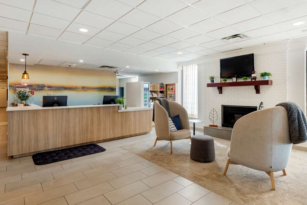 Best Western Fairmont - Tap to explore photos