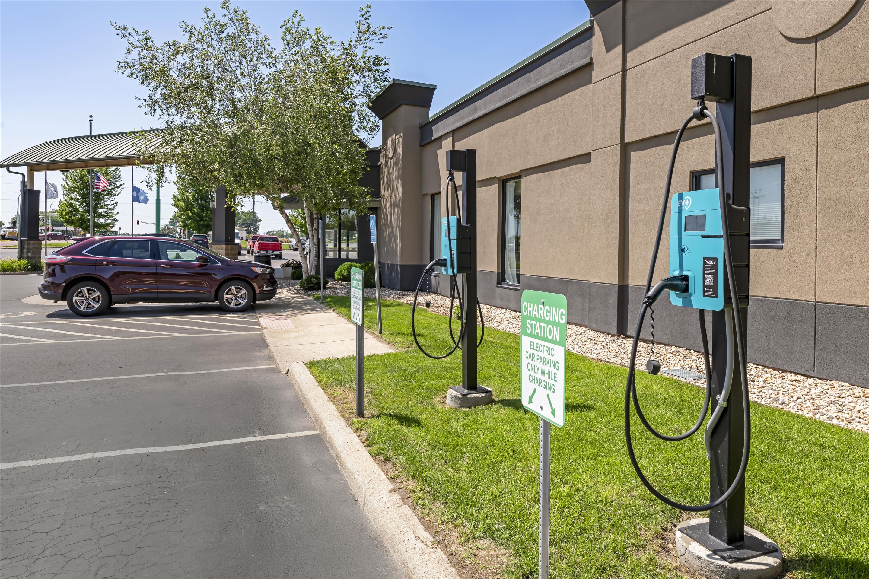 EV Station | Best Western Fairmont