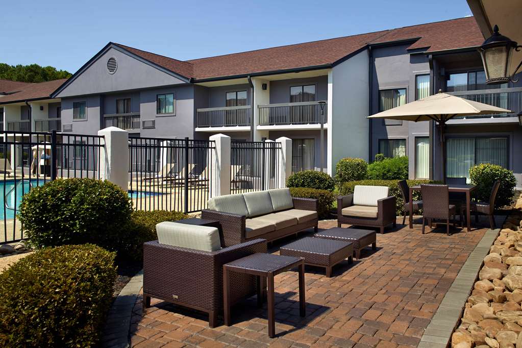 SS Atlanta Norcross I 85-guestroom-Guest Room,Guest Room Amenity,Patio/Terrace,On-Site,Outdoor/Exterior,Exterior View of Building.jpg