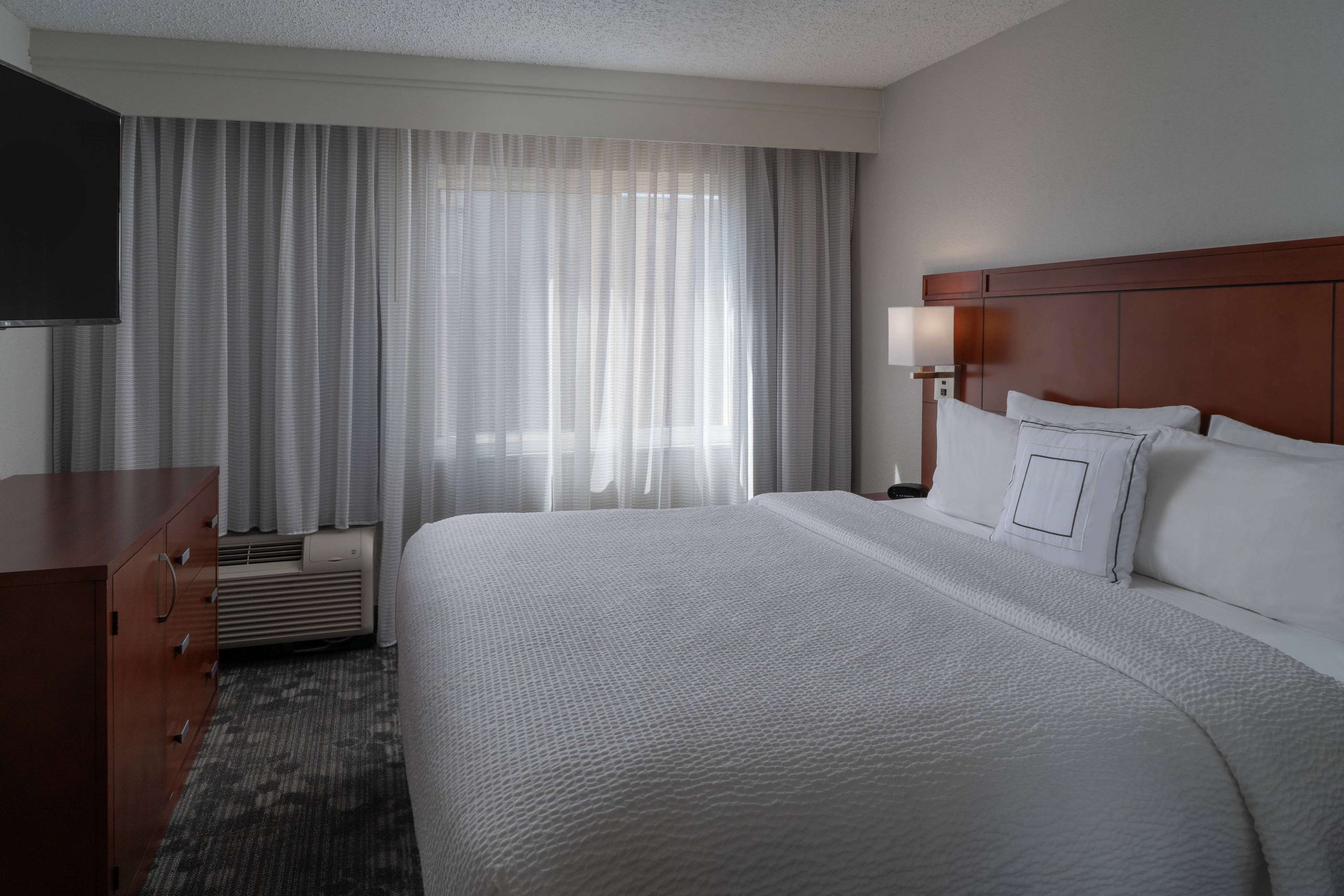 One Bedroom Suite - King image