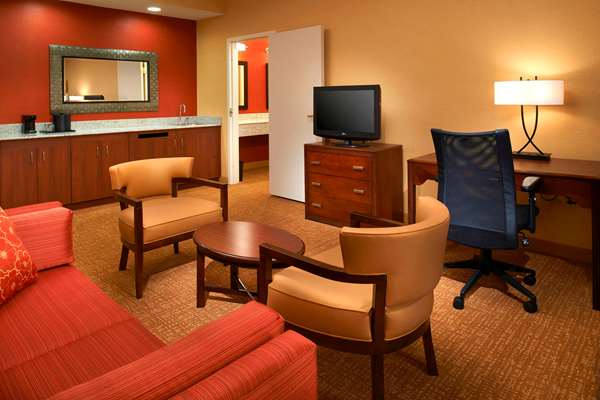 Suite - Sonesta Select Hotel West Dundee