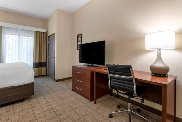  - Comfort Inn & Suites Mankato