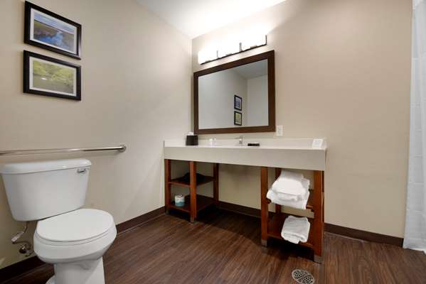  - Comfort Inn & Suites Mankato
