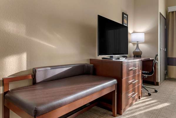  - Comfort Inn & Suites Mankato