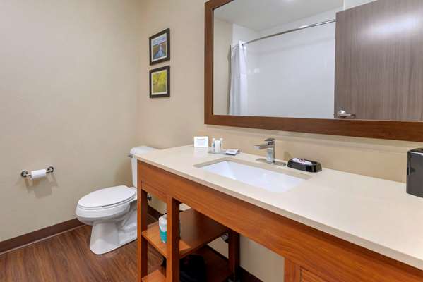  - Comfort Inn & Suites Mankato