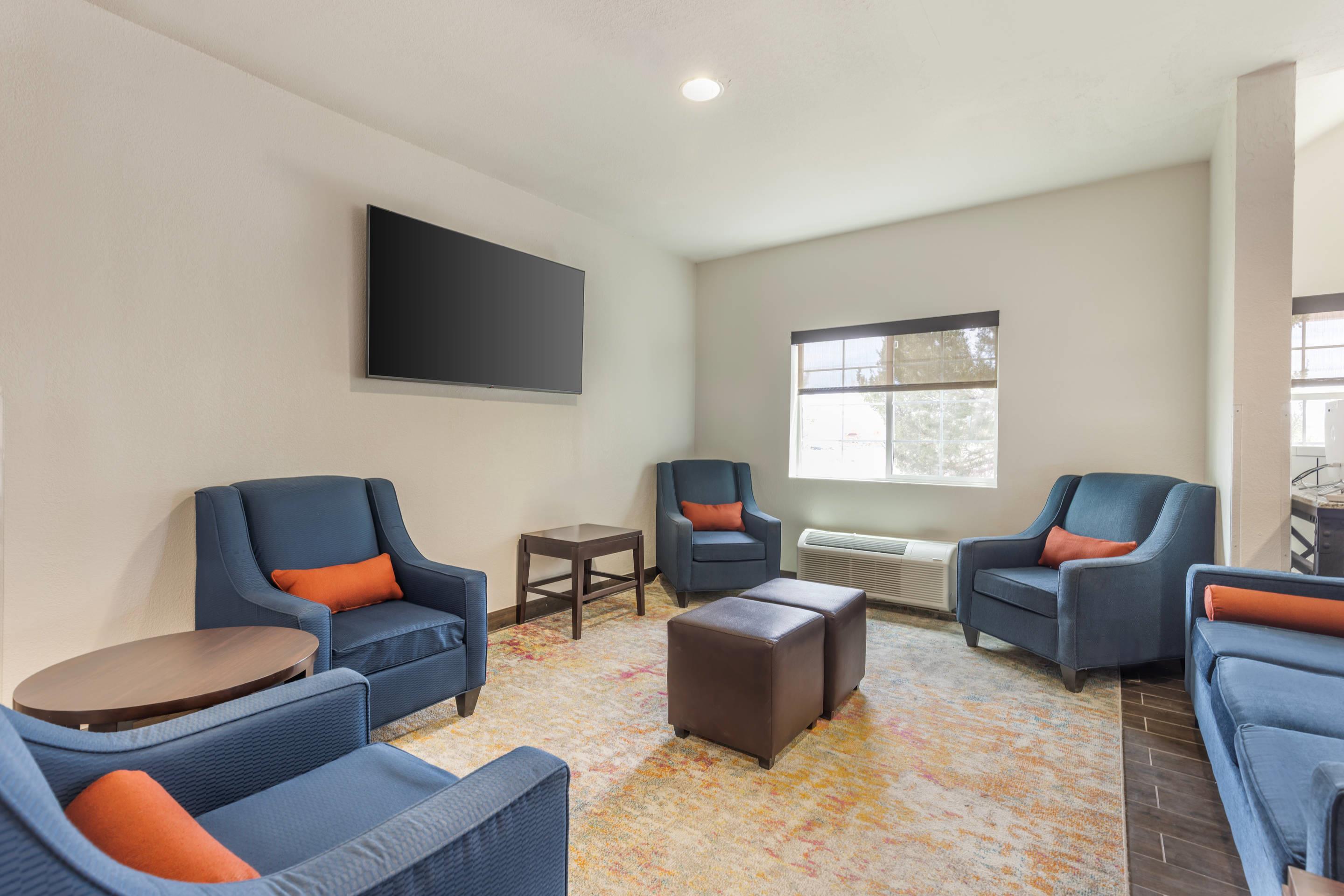 Hotel lobby | Presidential Inn & Suites