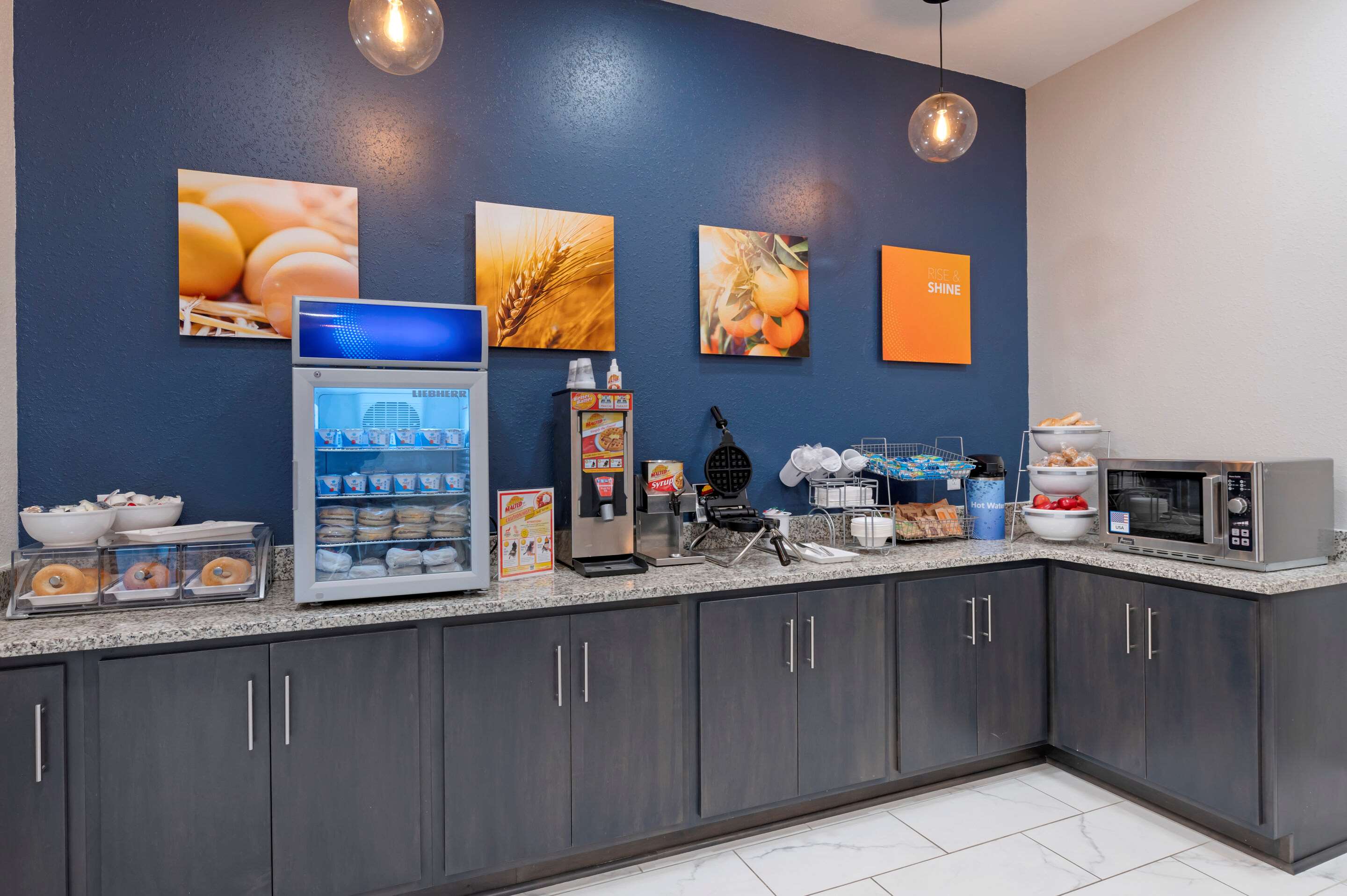 Breakfast bar