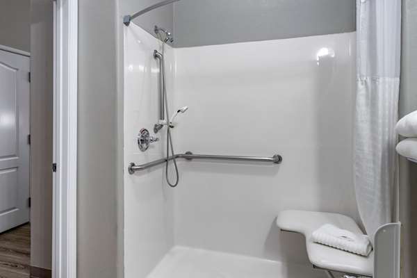  - Comfort Inn & Suites Cleveland