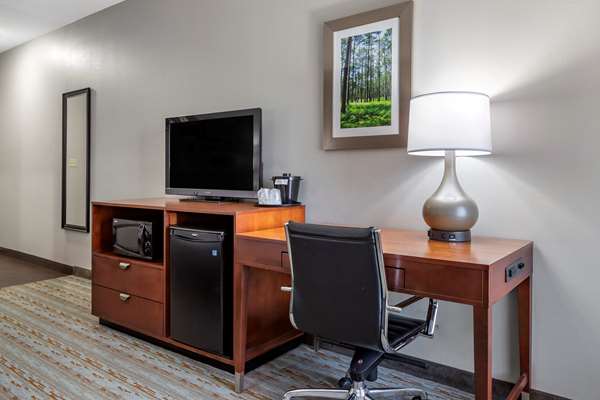  - Comfort Inn & Suites Cleveland