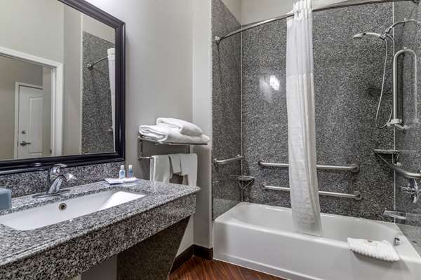  - Comfort Inn & Suites Cleveland