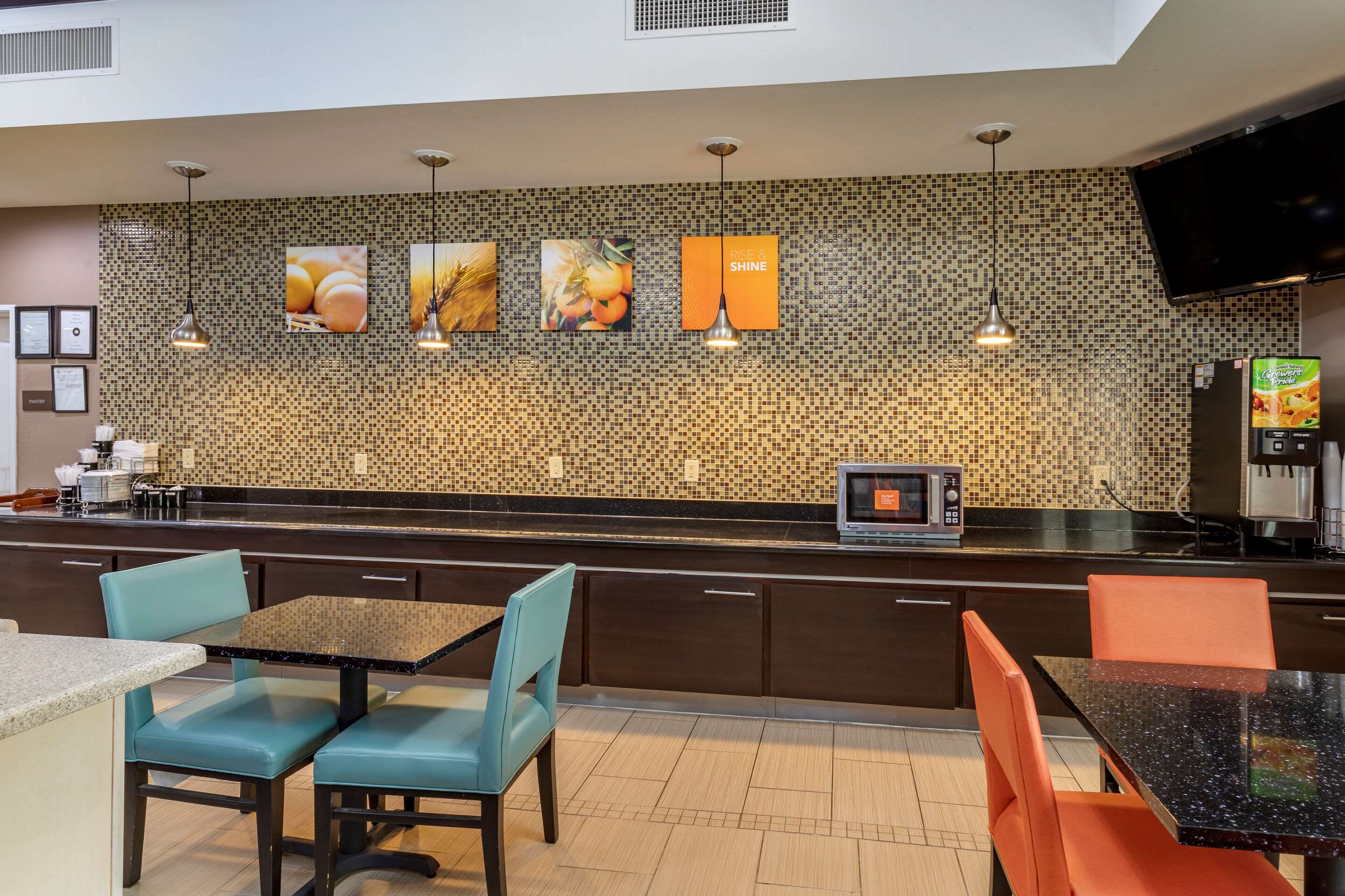 Breakfast area