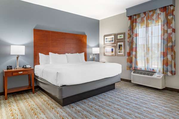 Suite - Comfort Inn & Suites Cleveland
