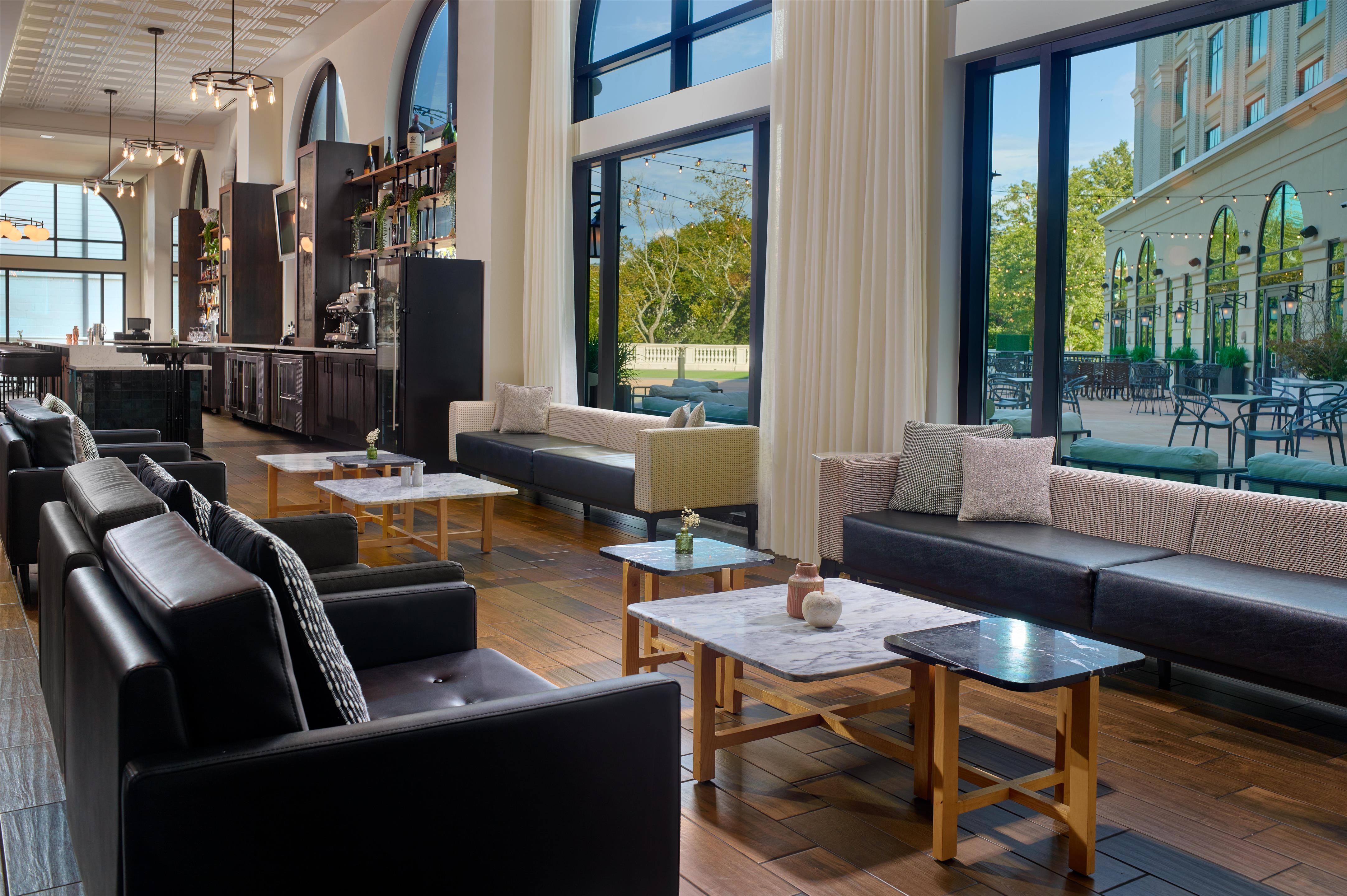 BarLounge | The Hamilton Alpharetta, Curio Collection by Hilton