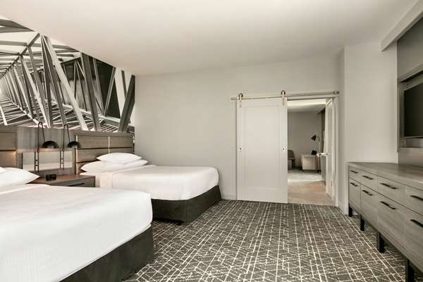  - Embassy Suites by Hilton Midtown Atlanta - I-75 & I-85, Exit 250