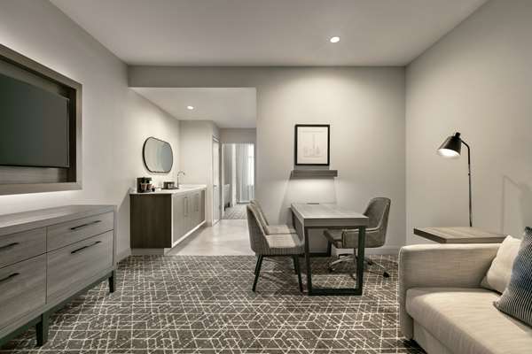  - Embassy Suites by Hilton Midtown Atlanta - I-75 & I-85, Exit 250