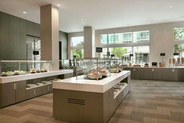 Amenities - Embassy Suites by Hilton Midtown Atlanta - I-75 & I-85, Exit 250