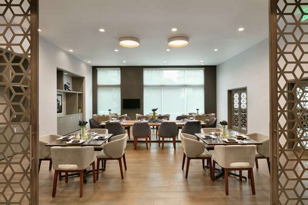 Restaurant - Embassy Suites by Hilton Midtown Atlanta - I-75 & I-85, Exit 250