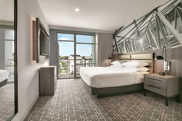  - Embassy Suites by Hilton Midtown Atlanta - I-75 & I-85, Exit 250