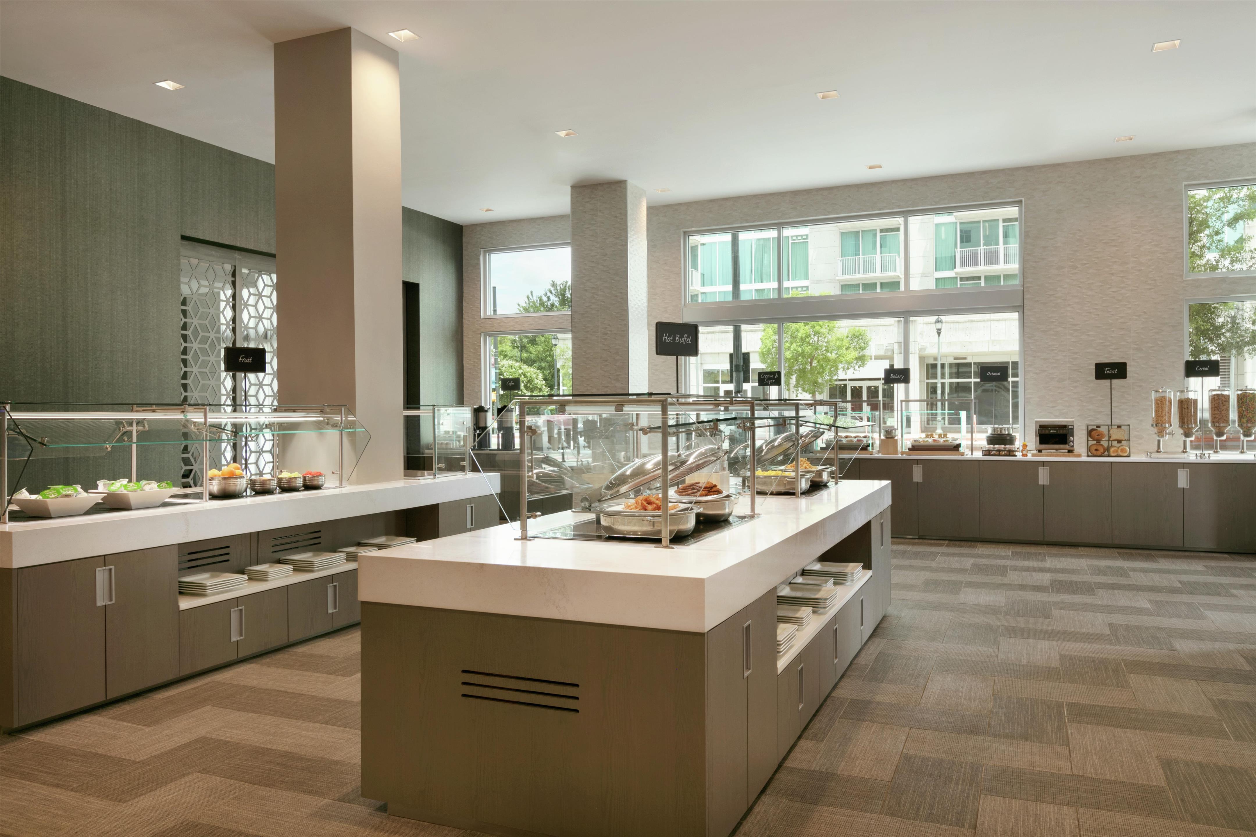 Breakfast Area | Embassy Suites by Hilton Atlanta Midtown
