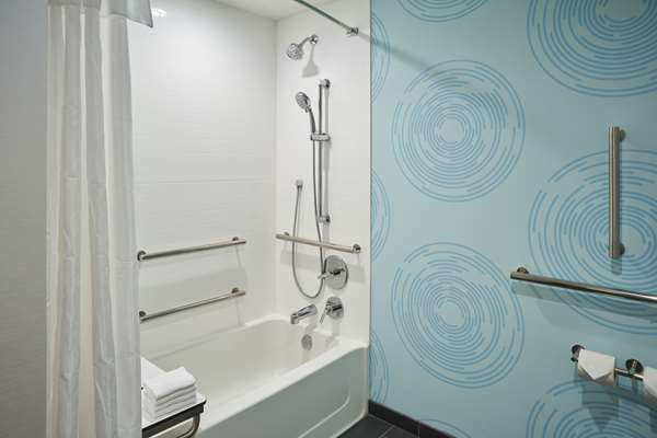  - Tru by Hilton Hotel Pompano Beach