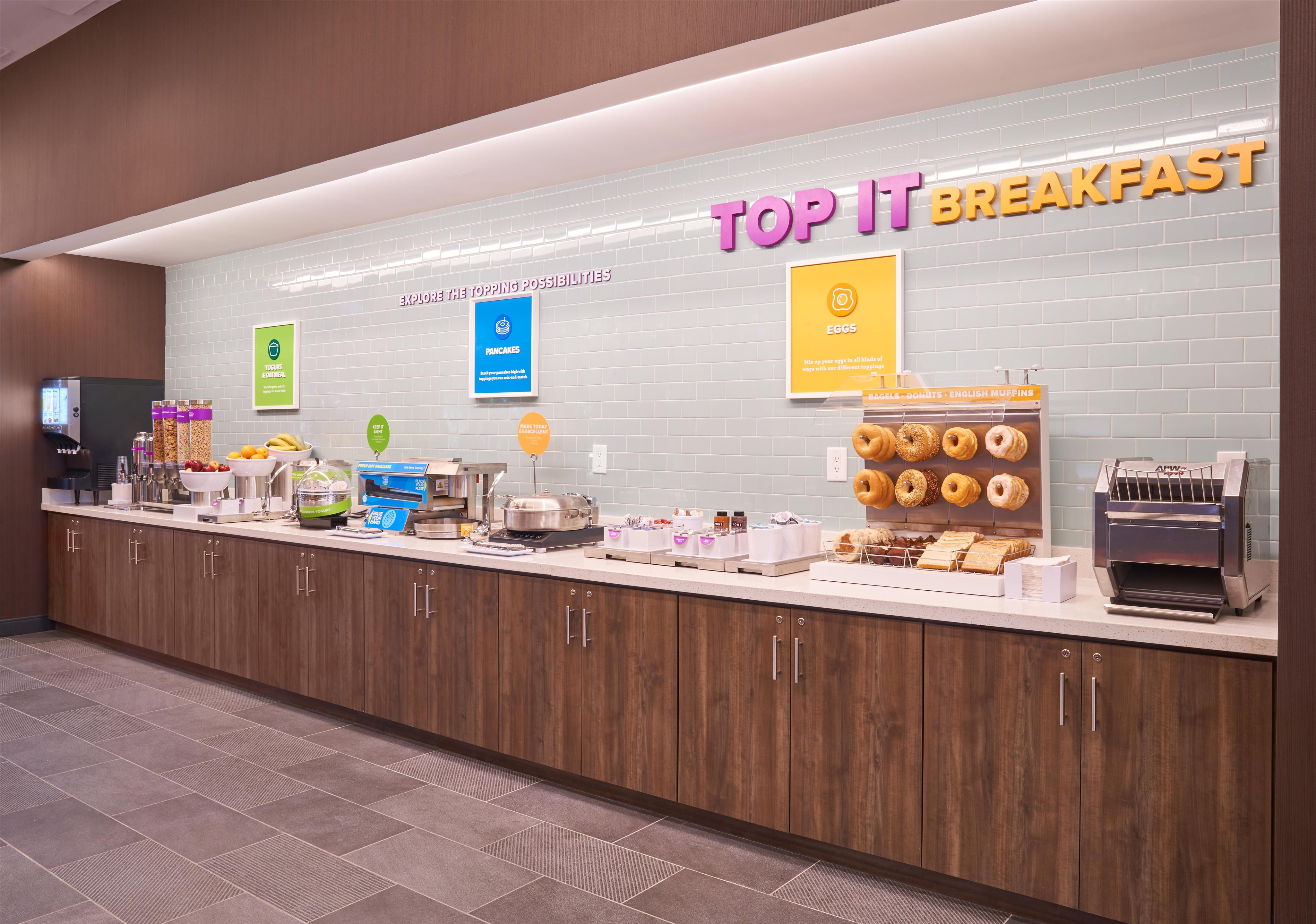 Breakfast Area | Tru By Hilton Pompano Beach Pier