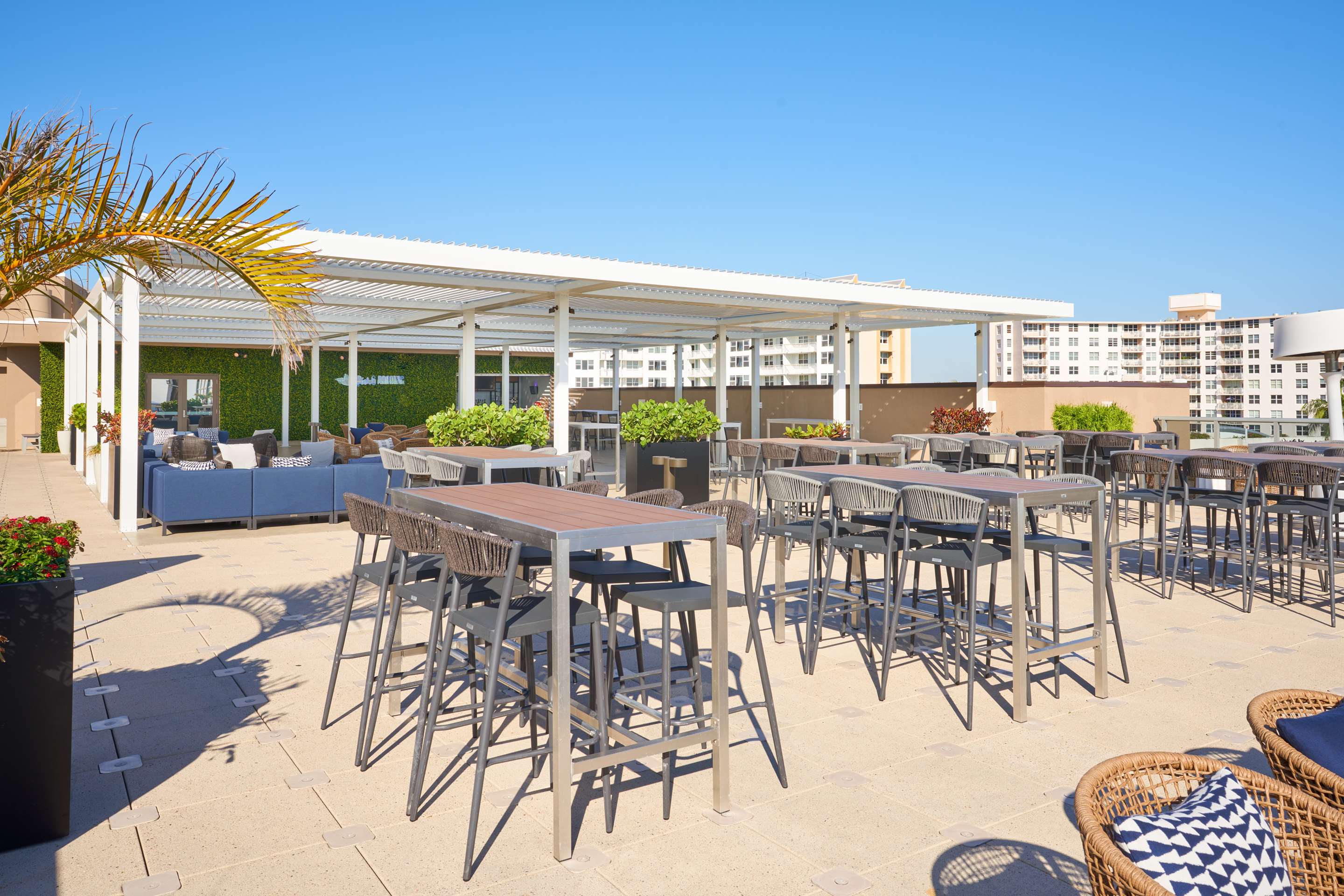 Restaurant | Home2 Suites by Hilton Pompano Beach Pier
