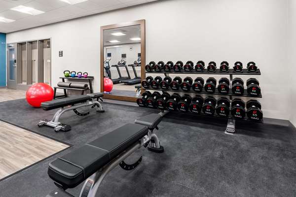 Fitness/ Exercise Room - Hampton Inn & Suites Tigard - I-5, Exit 293